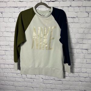 Nike Dri-FIT Light Gray Top